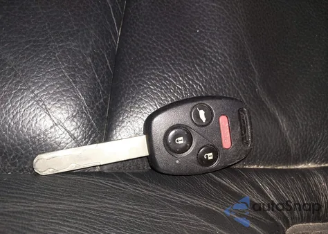 2011 Honda Pilot Touring z USA, uszkodzony, nr VIN 5FNYF4H93BB084167